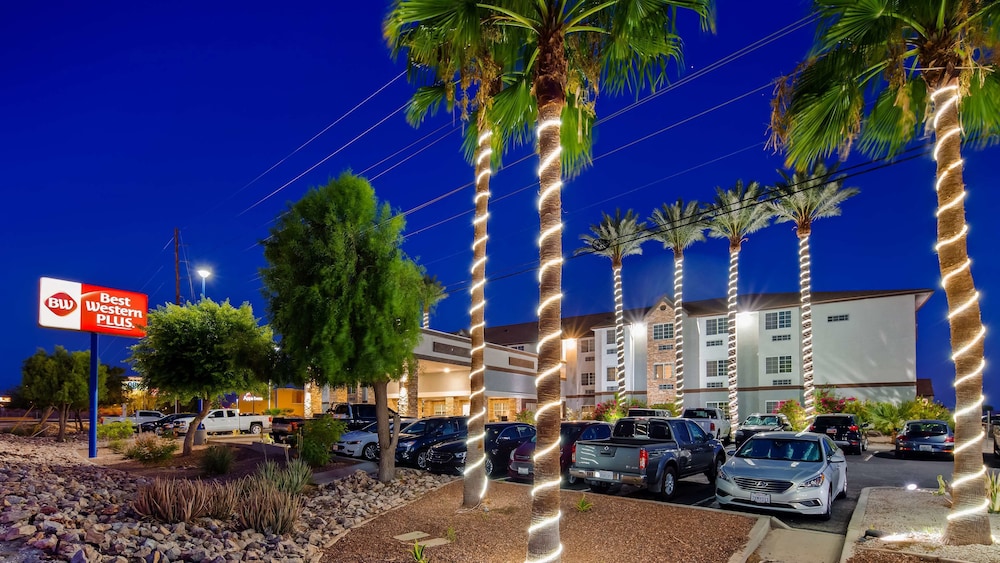 Best Western Plus Yuma Foothills Inn & Suites 17/41
