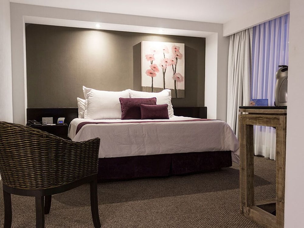 Ne Hotel Nueva Estancia 19/51