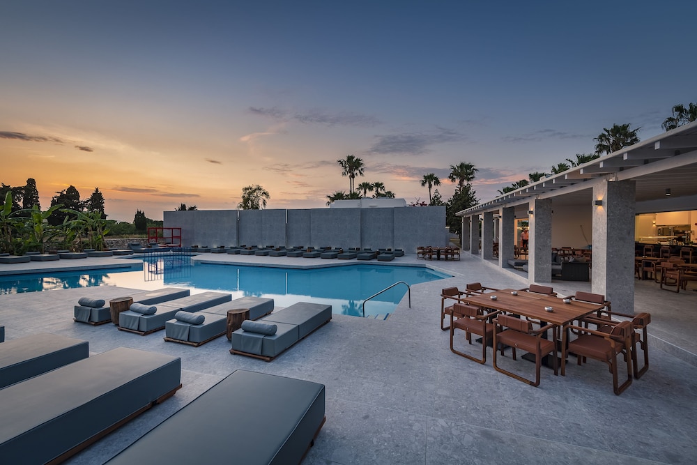 Diamond Boutique Hotel 45/53