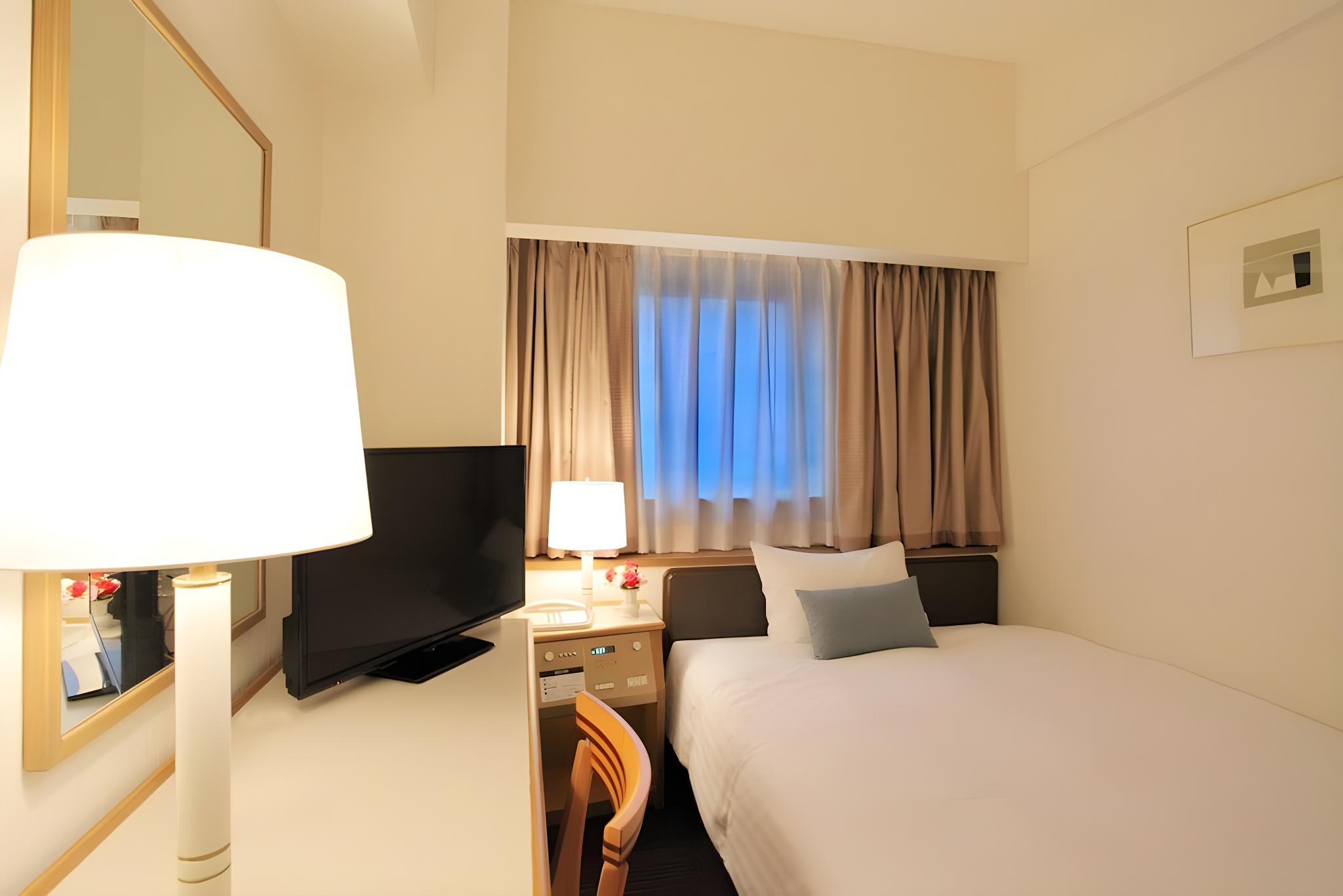 SEMI ROOM, SINGLE, SEMI DOUBLE BED