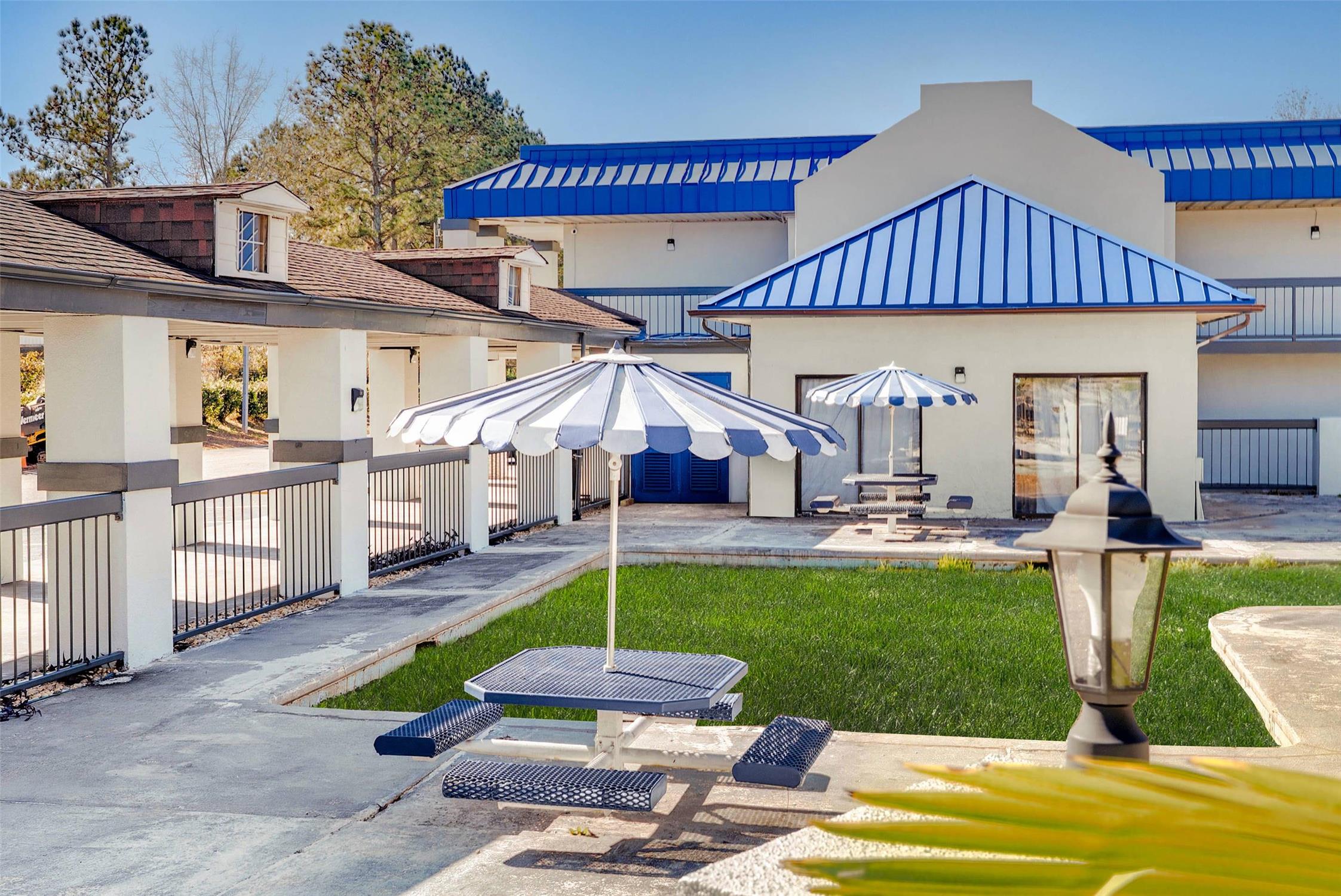 Rodeway Inn Greenwood 24/26