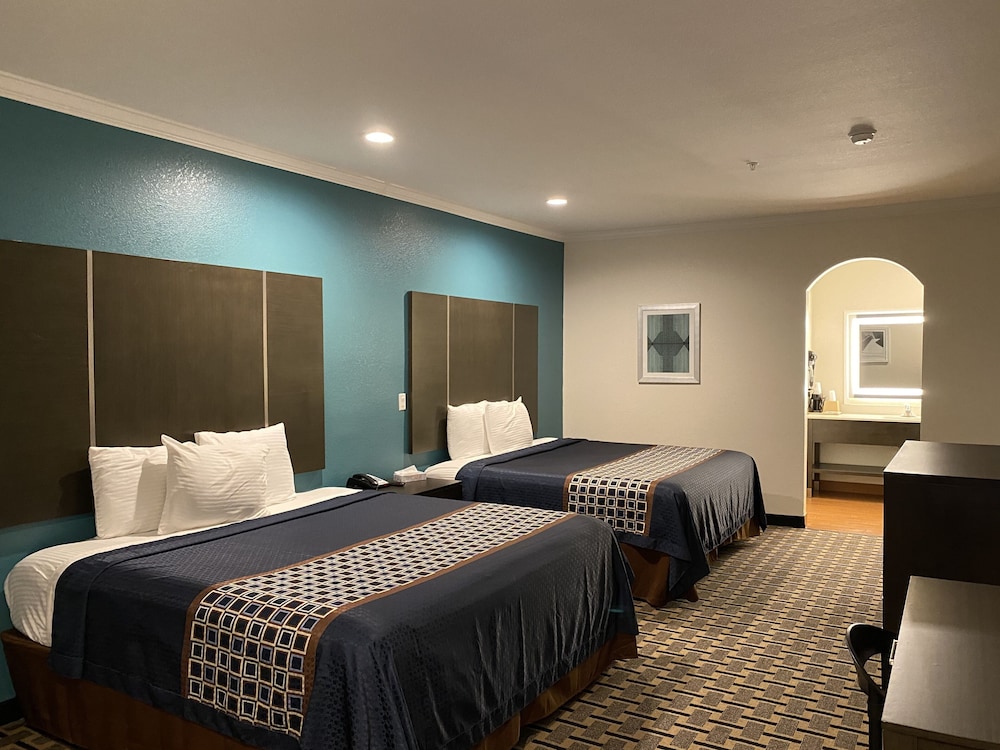 CLASSIC, MULTIPLE BEDS
