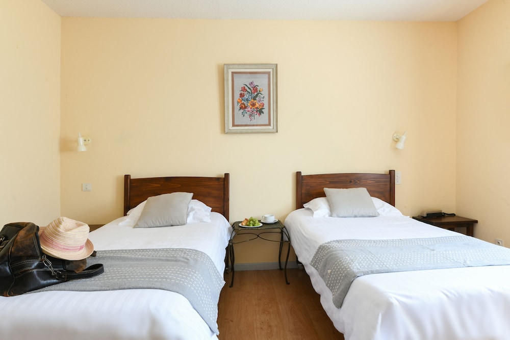 AUBERGE DE L'ETABLE 8/28