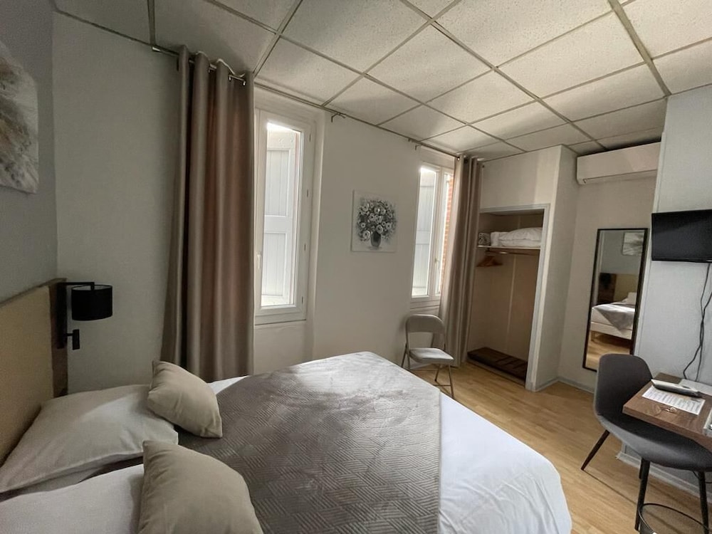 Le Rochegude Hotel 5/33