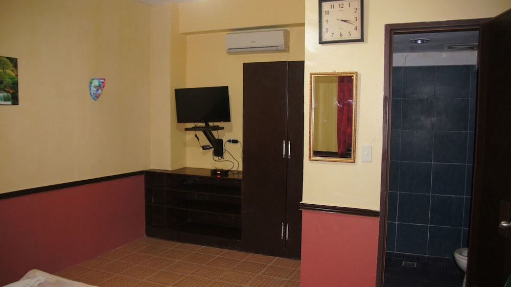 MB s Garden Inn 34/54