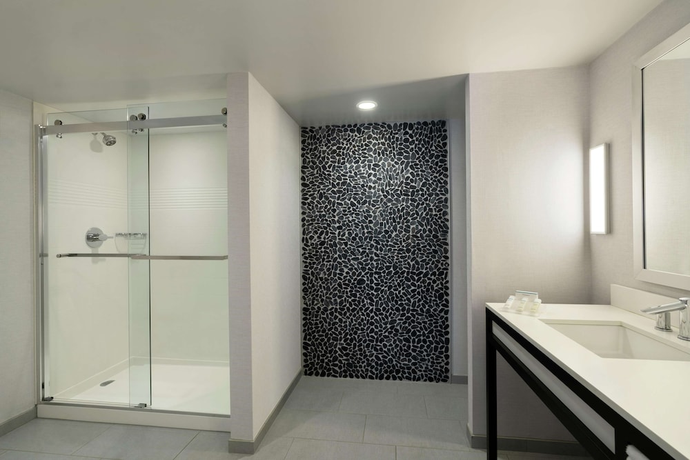 Hilton Garden Inn Springfield 17/76