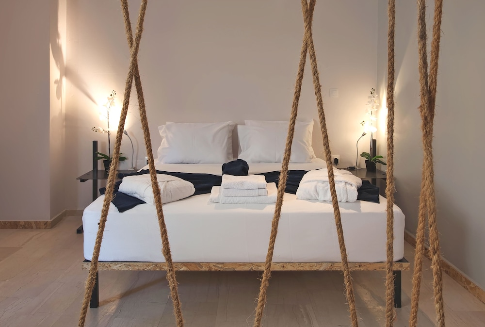Piraeus Premium Suites 16/50