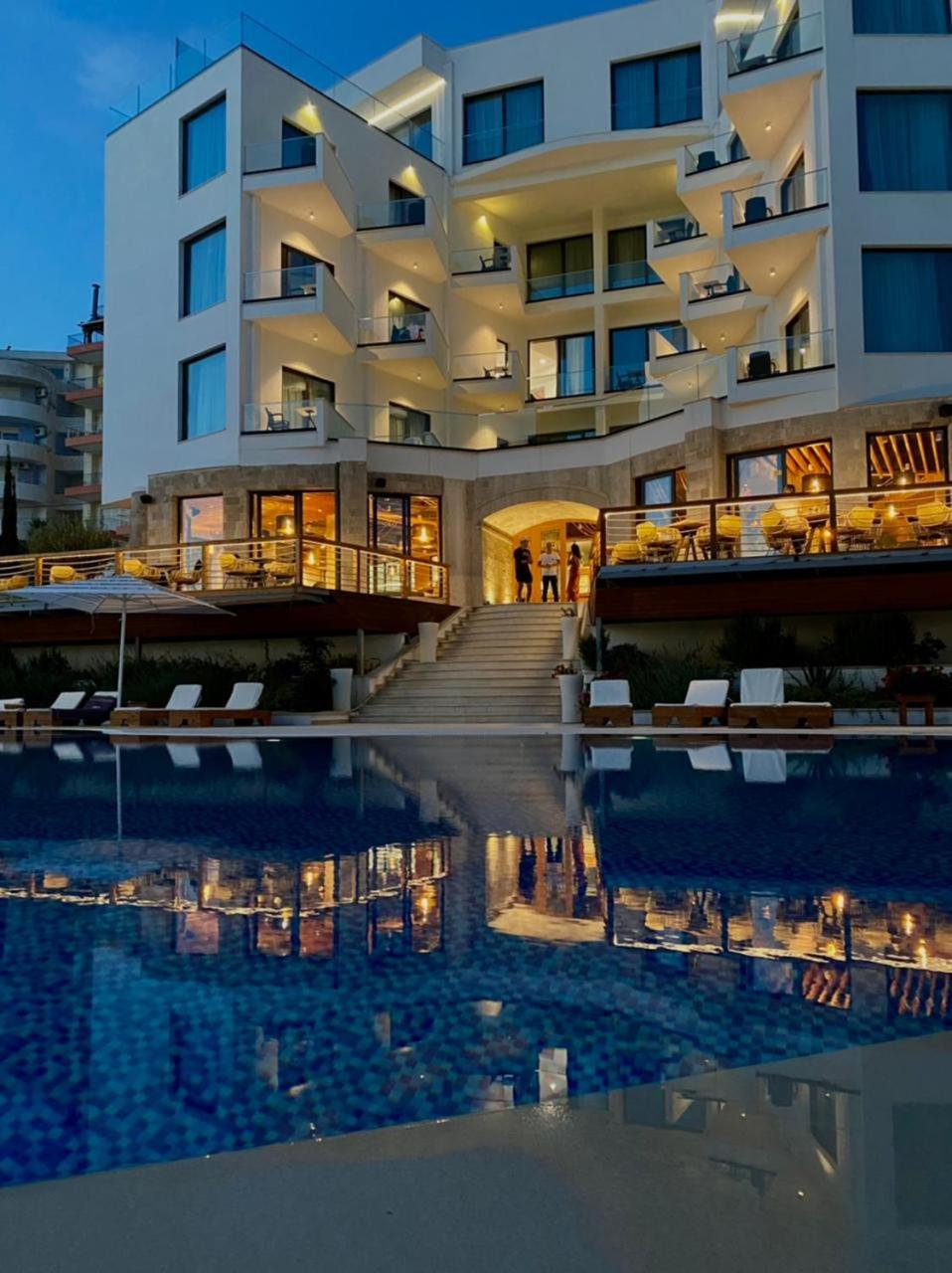 Harbour Hotel 2/37