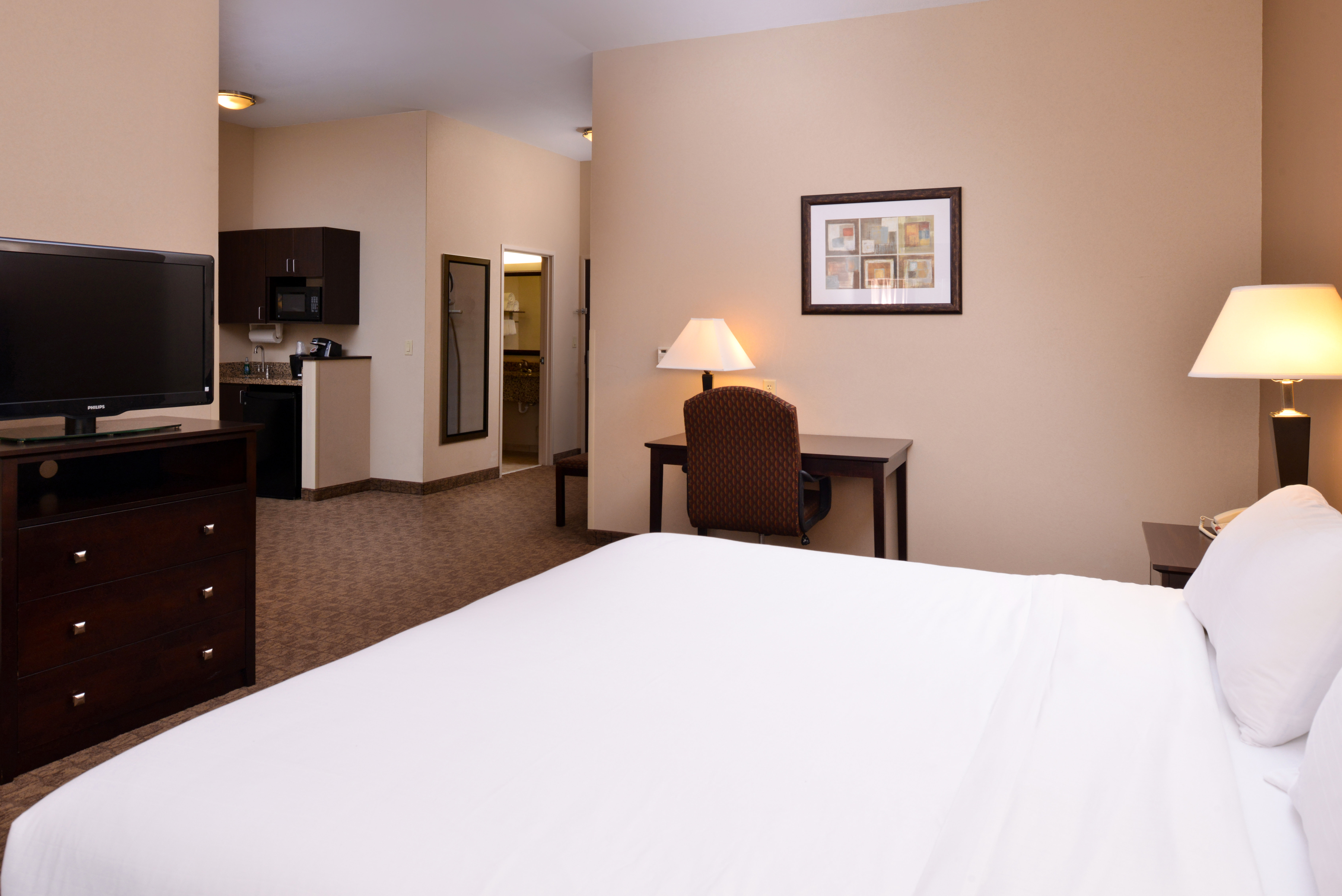 Holiday Inn Express Hotel And Suites Fairmont 36/64