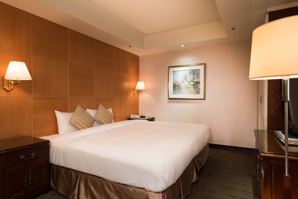 New City Hotel 28/41