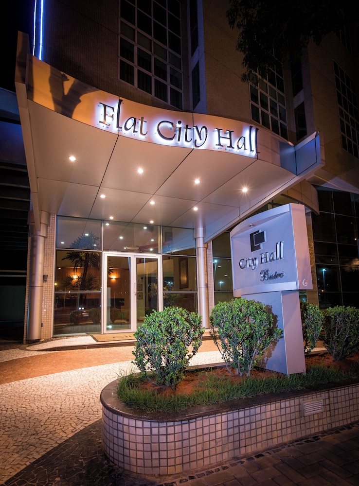 City Hall Flat & Hotel 3/50