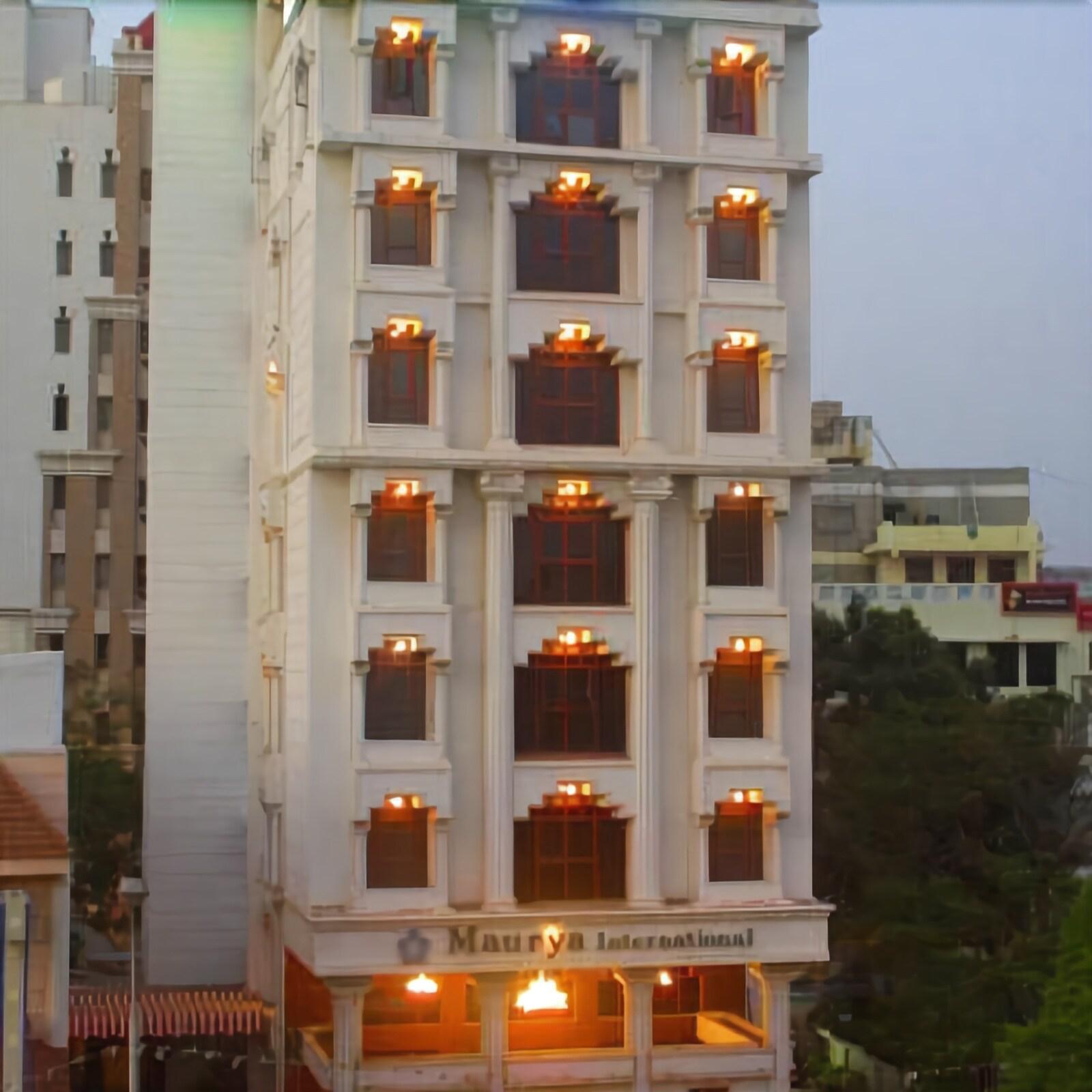 HOTEL MAURYA INTERNATIONAL 1/8