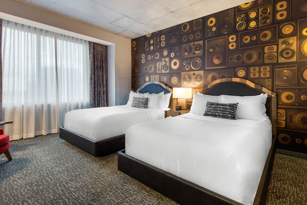 Cambria Hotel Nashville Downtown 23/56