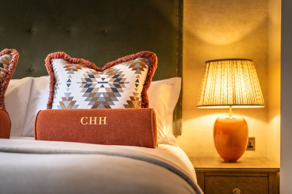 Chichester Harbour Hotel 33/72