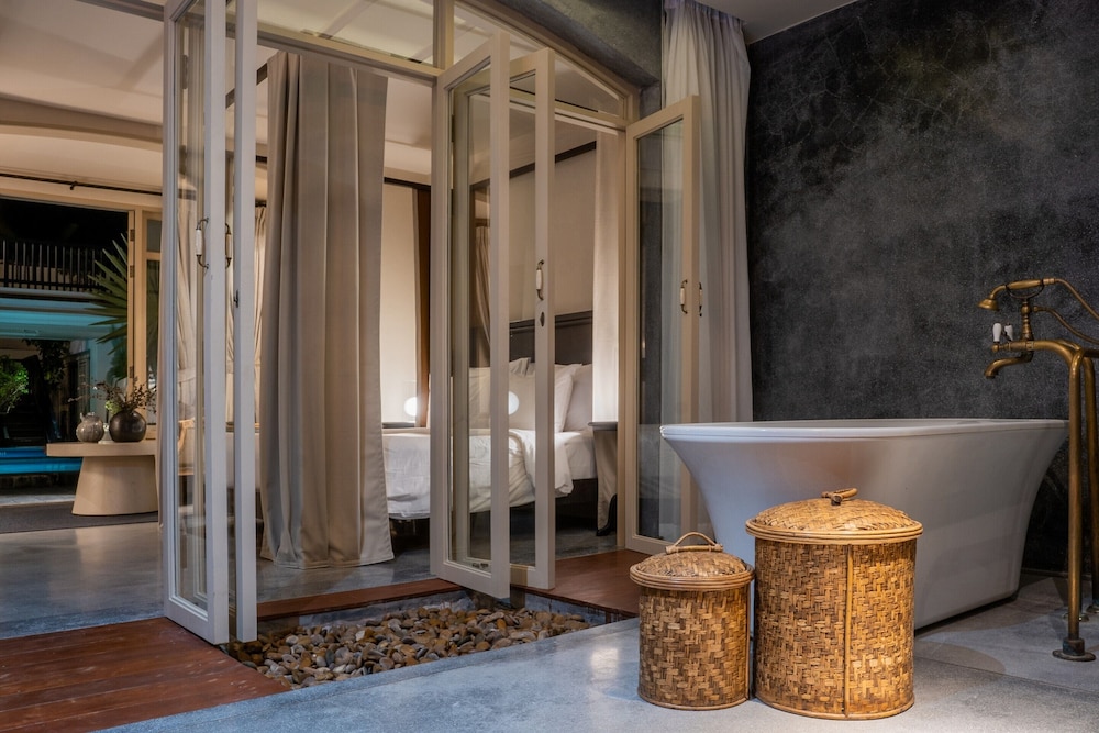 B House Samui (ex The Scent Hotel) 59/61