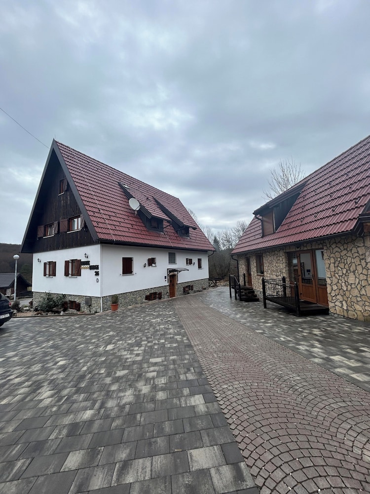 Rustic Lodge Plitvice 43/47