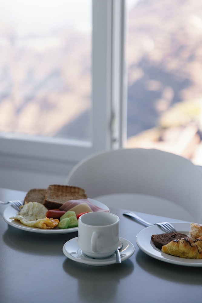 Gizis Cliffside Suites 46/50