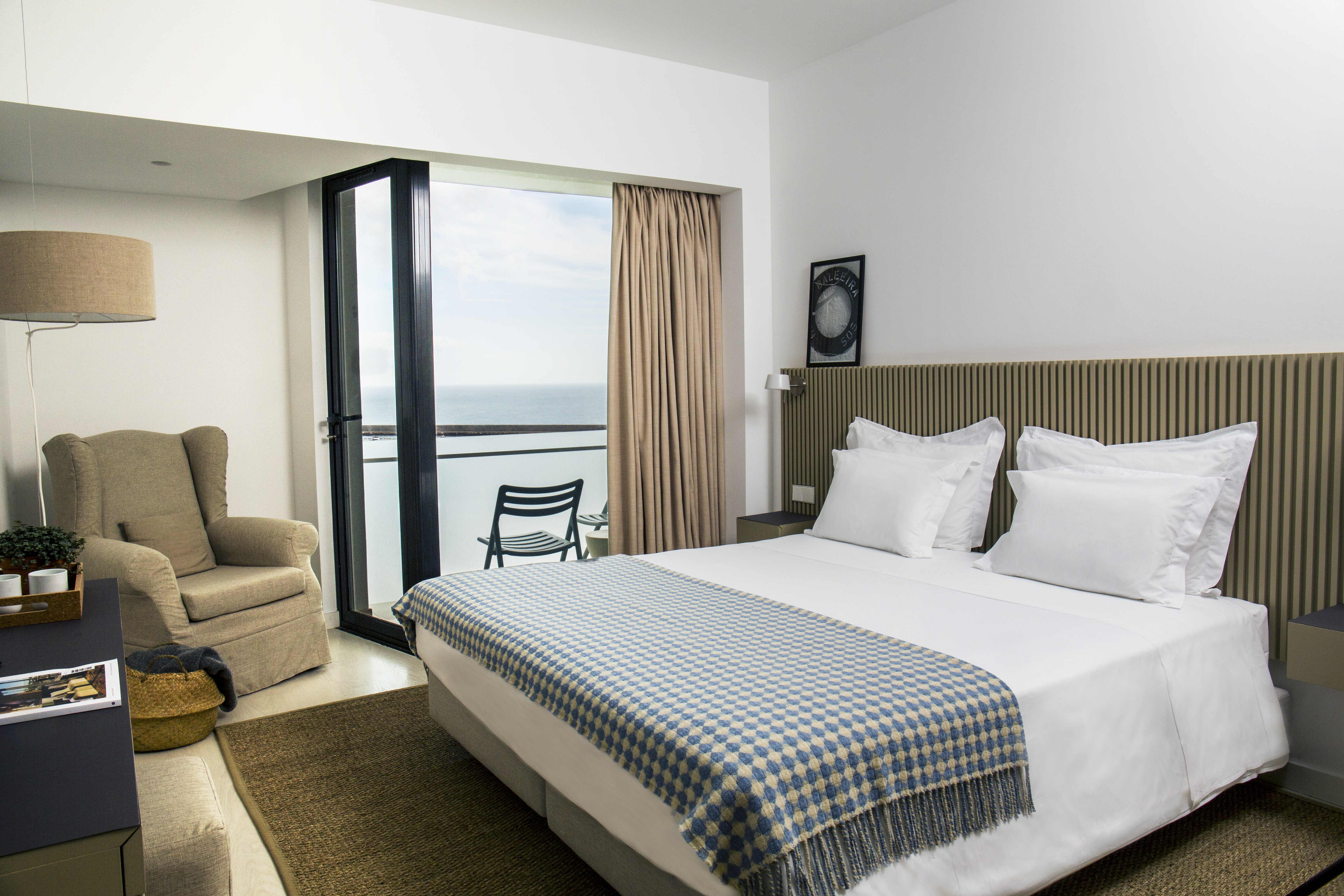 Room, Double Bed, Lateral Side Sea View