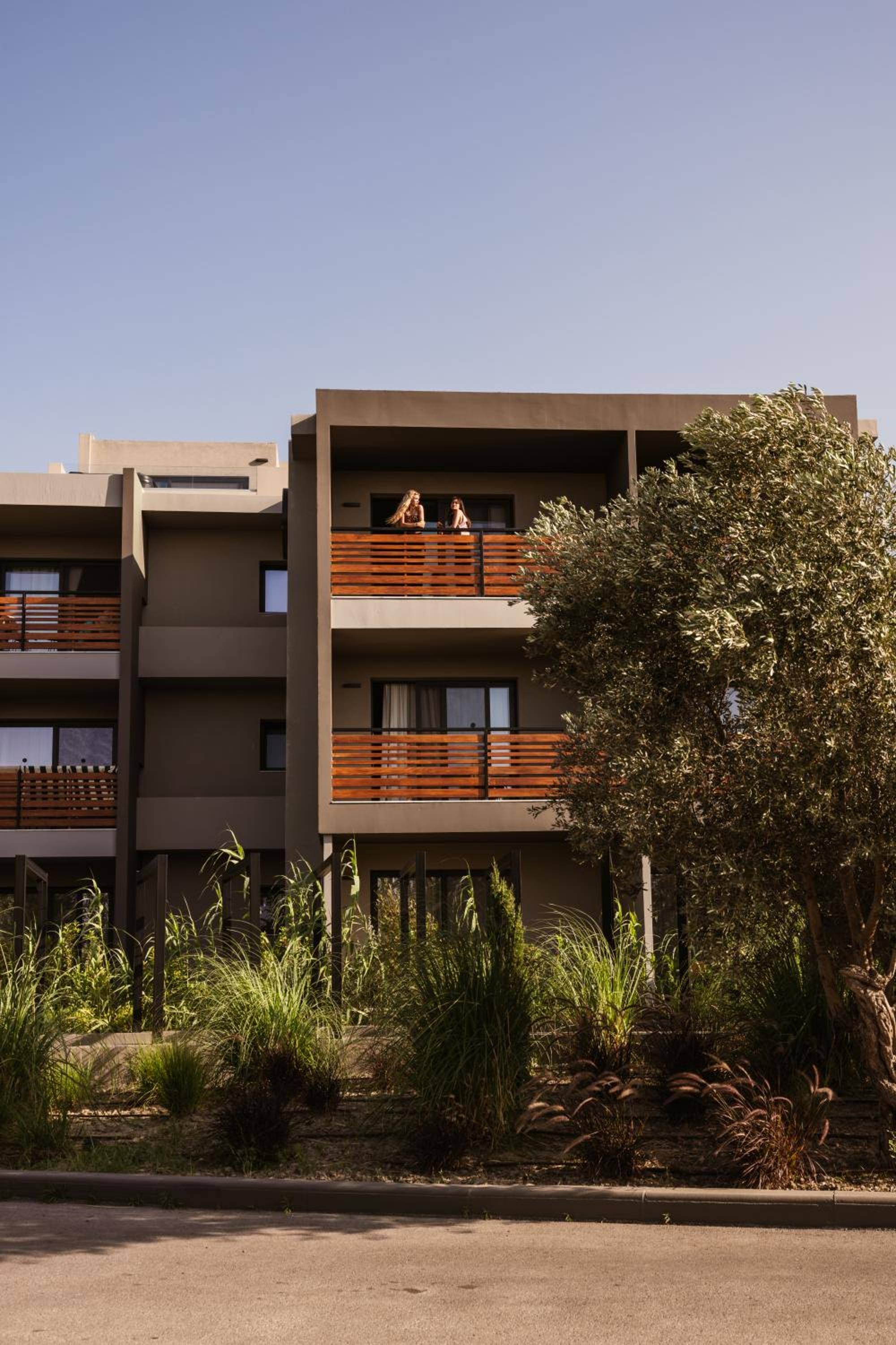 COOKS CLUB IALYSOS RHODES ADULTS ONLY 6/83
