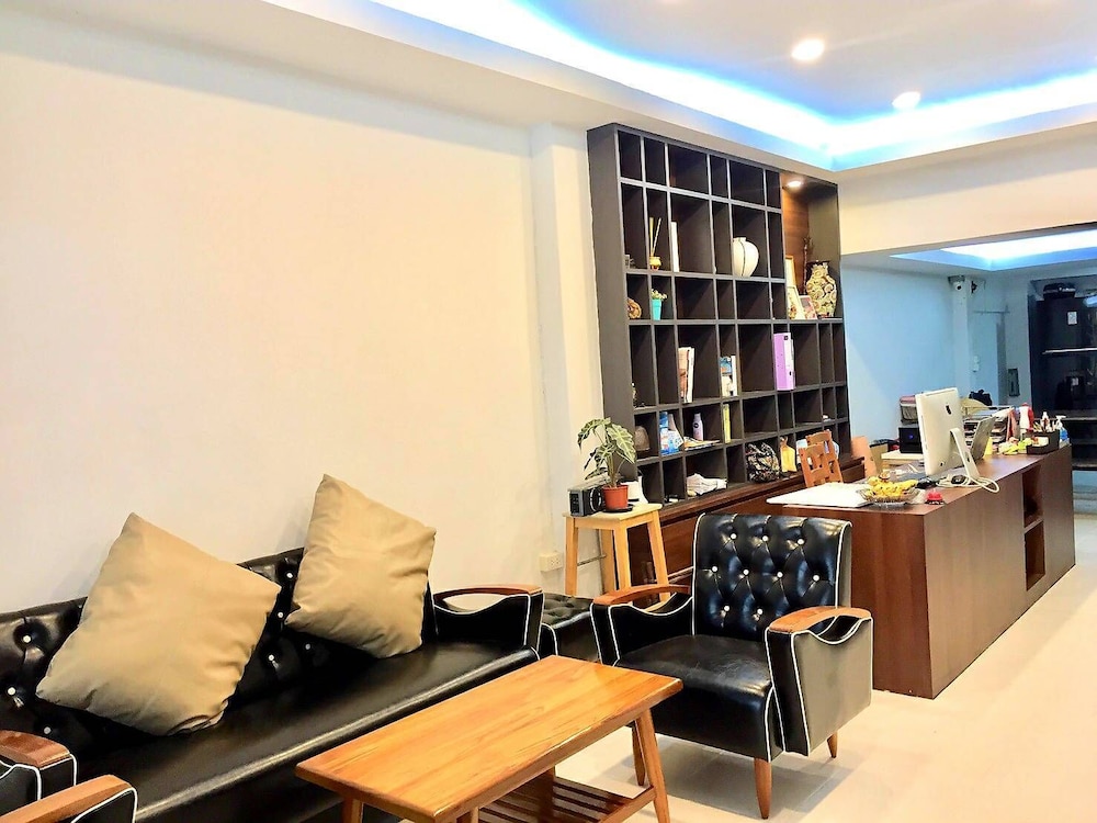 ASOKE MONTRI HOSTEL 46/50