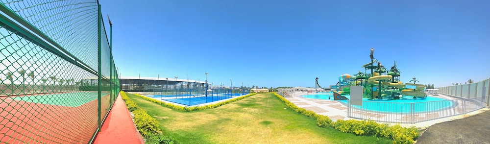 Sirena Beach Resort & Spa 44/50