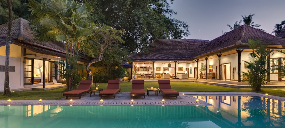 Villa Eight Bali 68/74