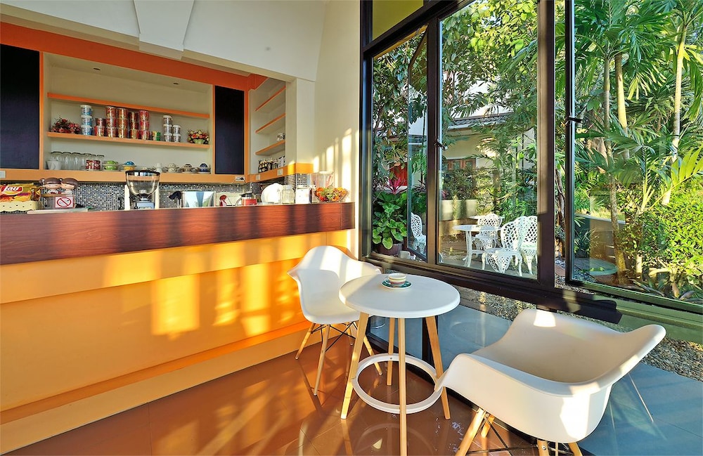 Tairada Boutique Hotel 38/44