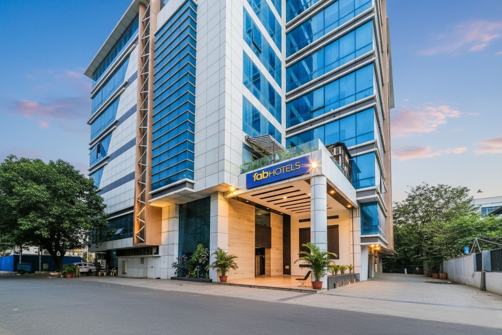 Fabhotel Aksa International Andheri East 27/32