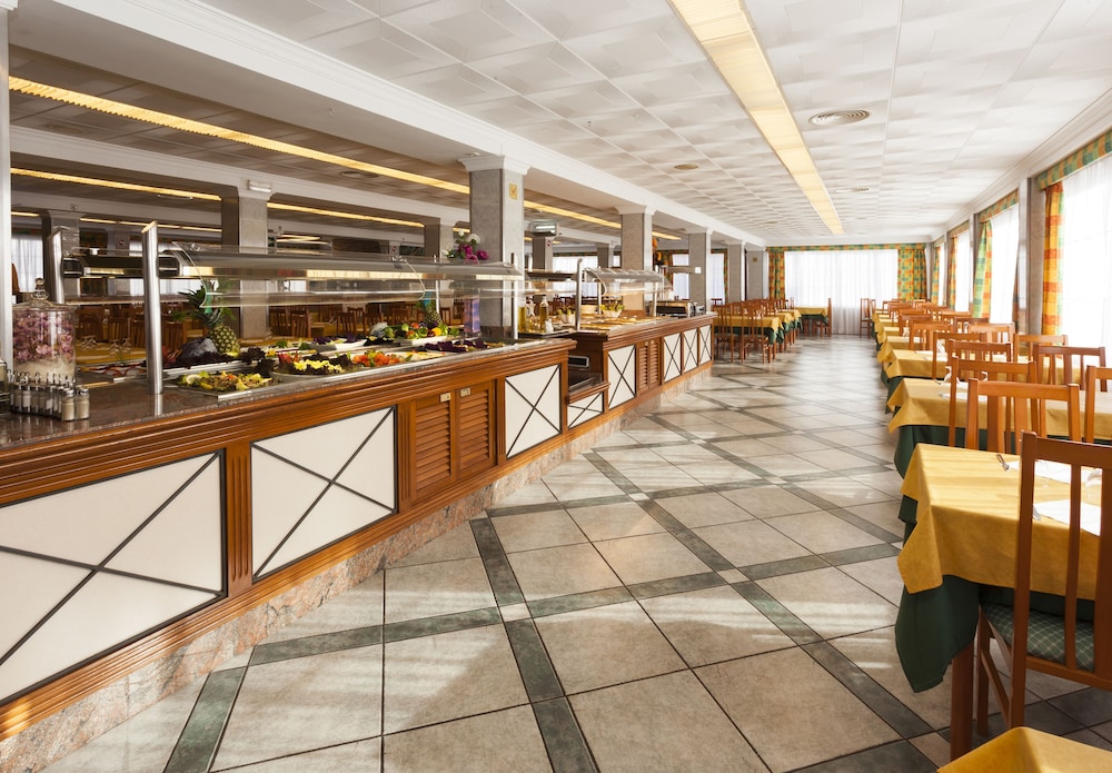 Hotel Riutort 25/28