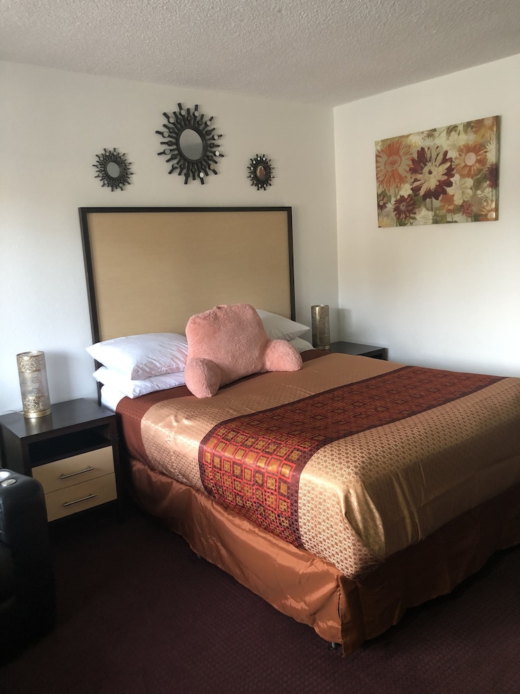 Dunes Motel 22/71