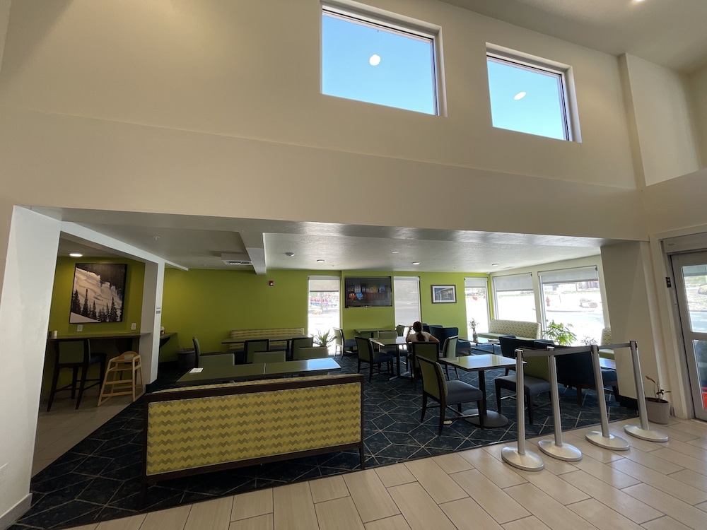 Wingate by Wyndham Cedar City 32/50