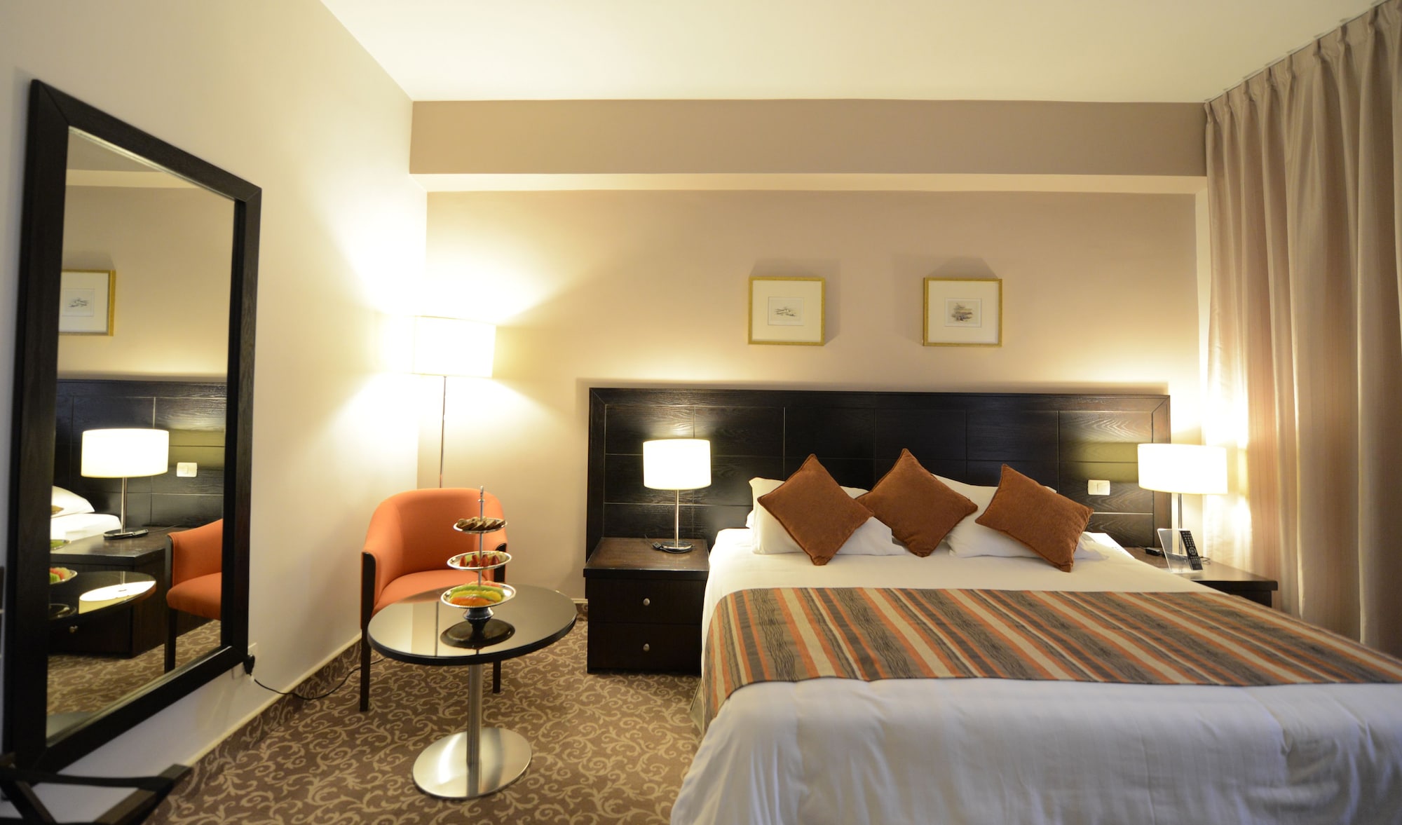SUPERIOR, KING BED, BALCONY