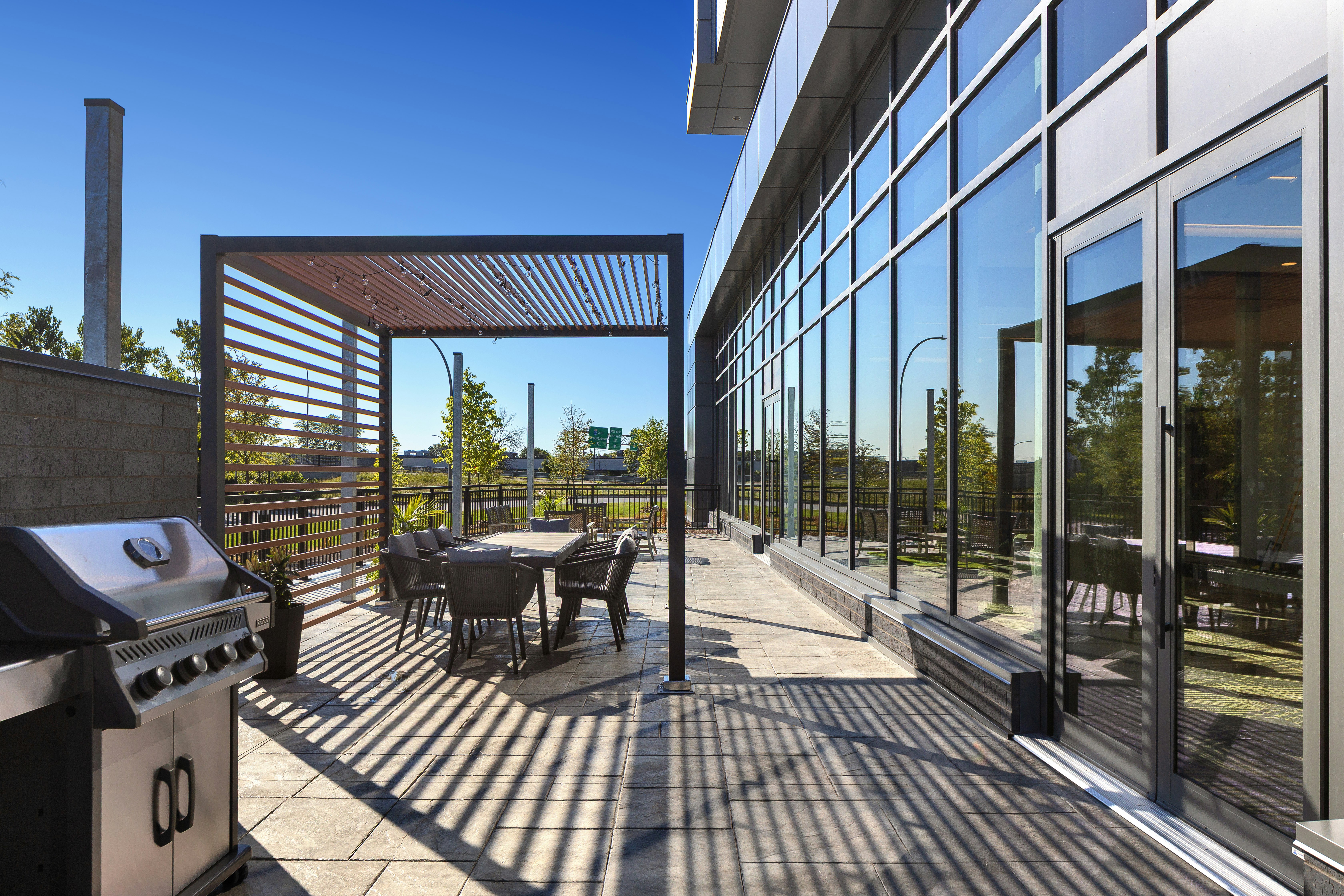 Staybridge Suites Montreal Airport - St-Laurent 25/50