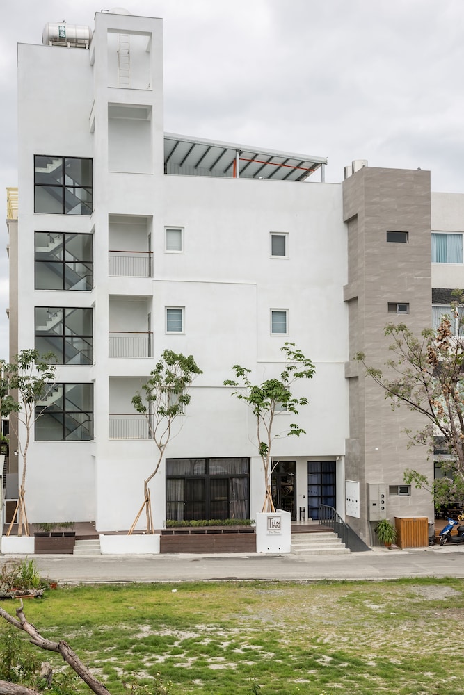 Tiin Tinn Rivershore B and B 4/50