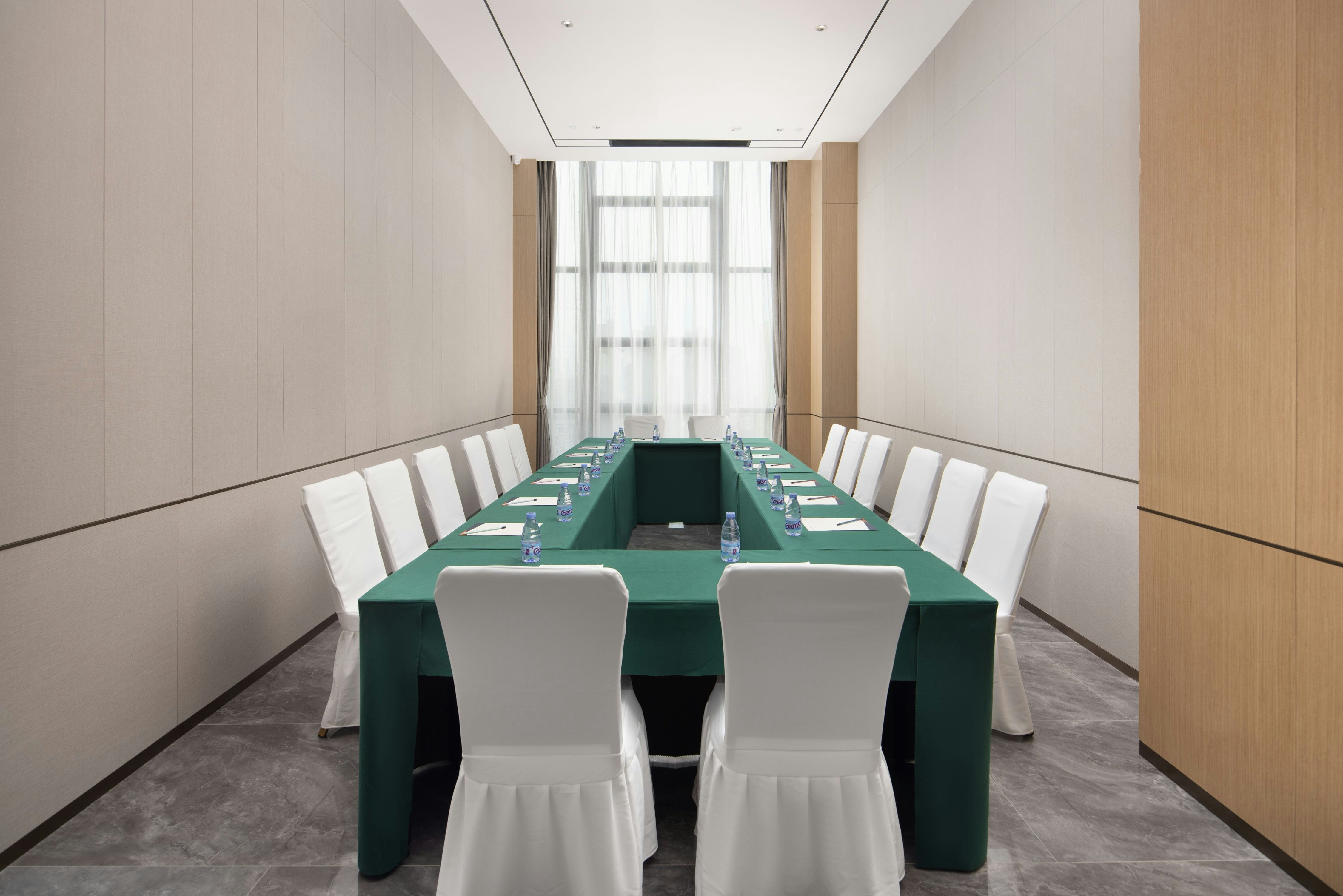 HOME2 SUITES BY HILTON WUHAN XUDONG 34/36