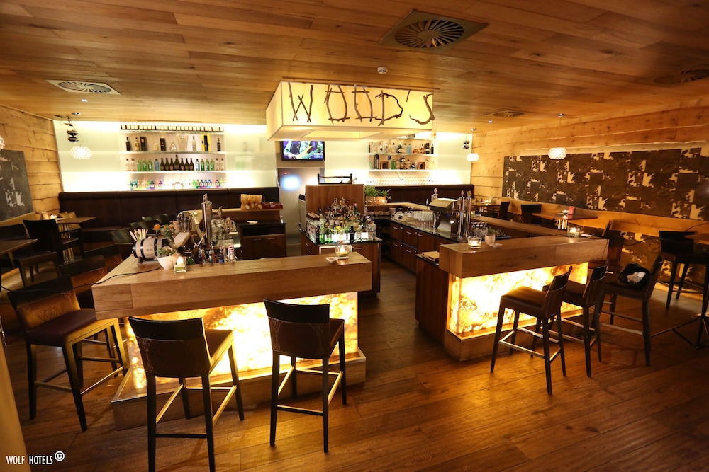 HAUS WOLF IM ALPINE PALACE NEW BALANCE LUXUS RESORT 36/50