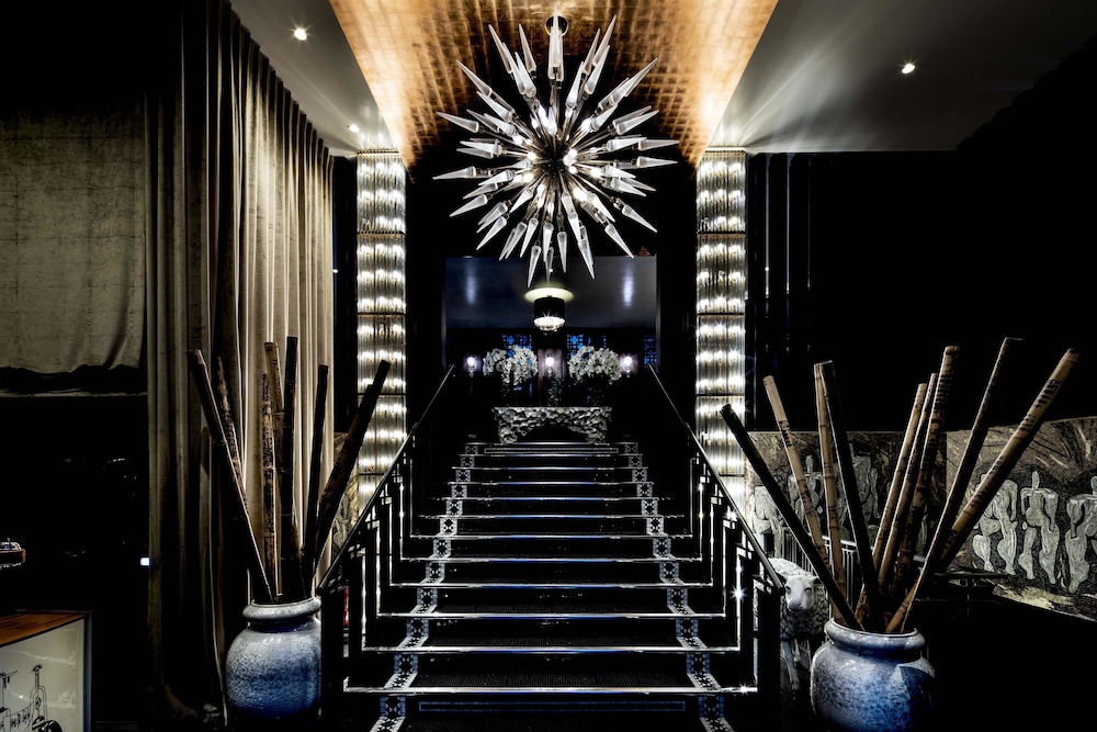 THE ONE Alma Paris 44/70