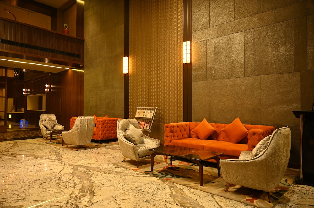Hotel Pahadi 12/25