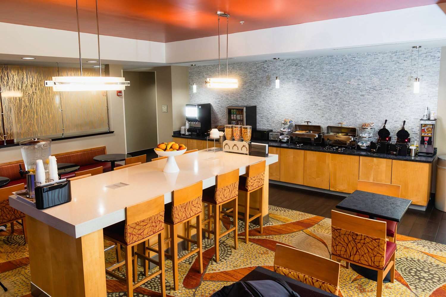 La Quinta Inn & Suites by Wyndham Starkville at MSU 38/53