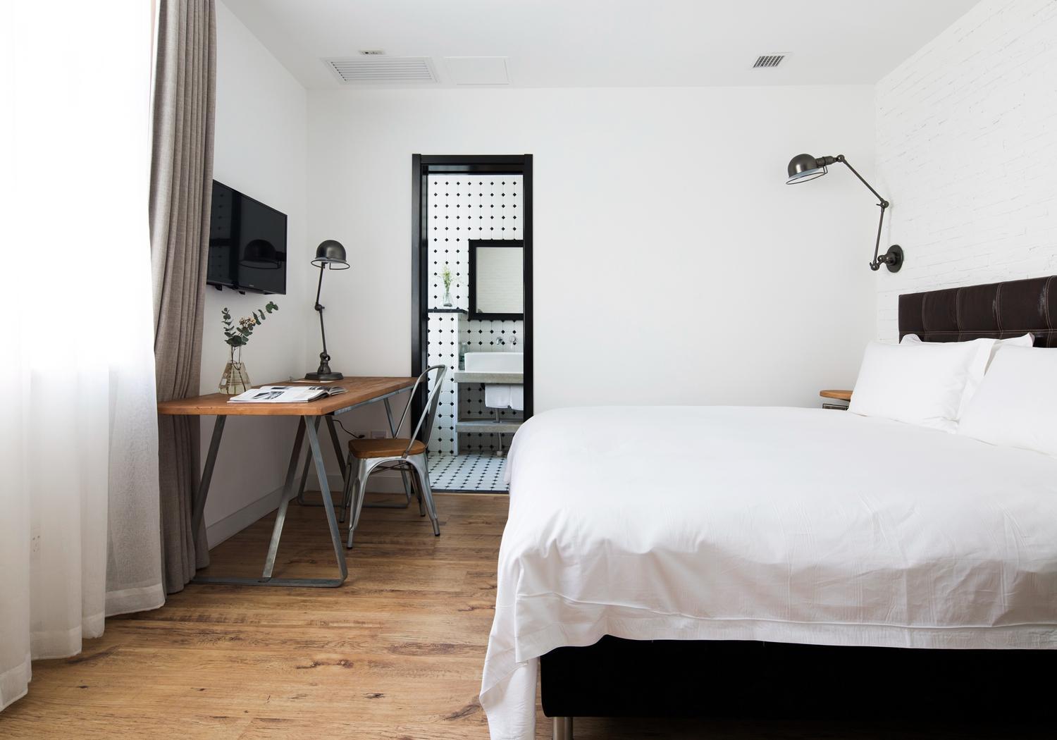Superior, King Bed