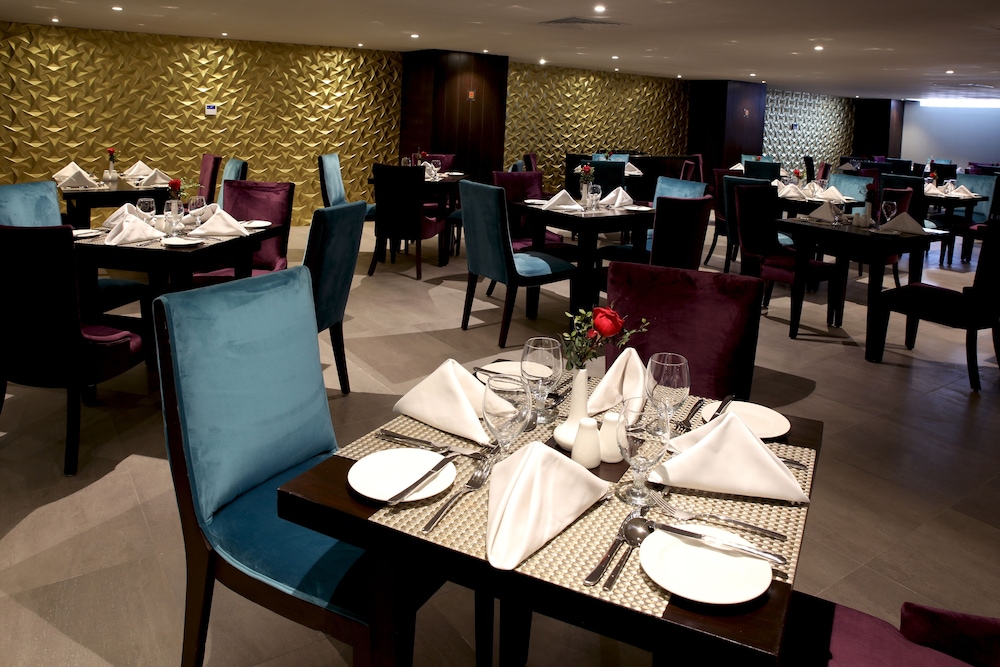 Avari Xpress Islamabad 27/42