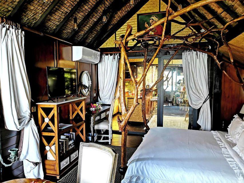 Overwater, Prestige, Suite