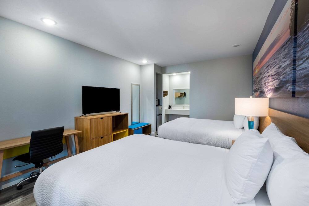 Days Inn & Suites By Wyndham Downtown/University Of Houston 23/60