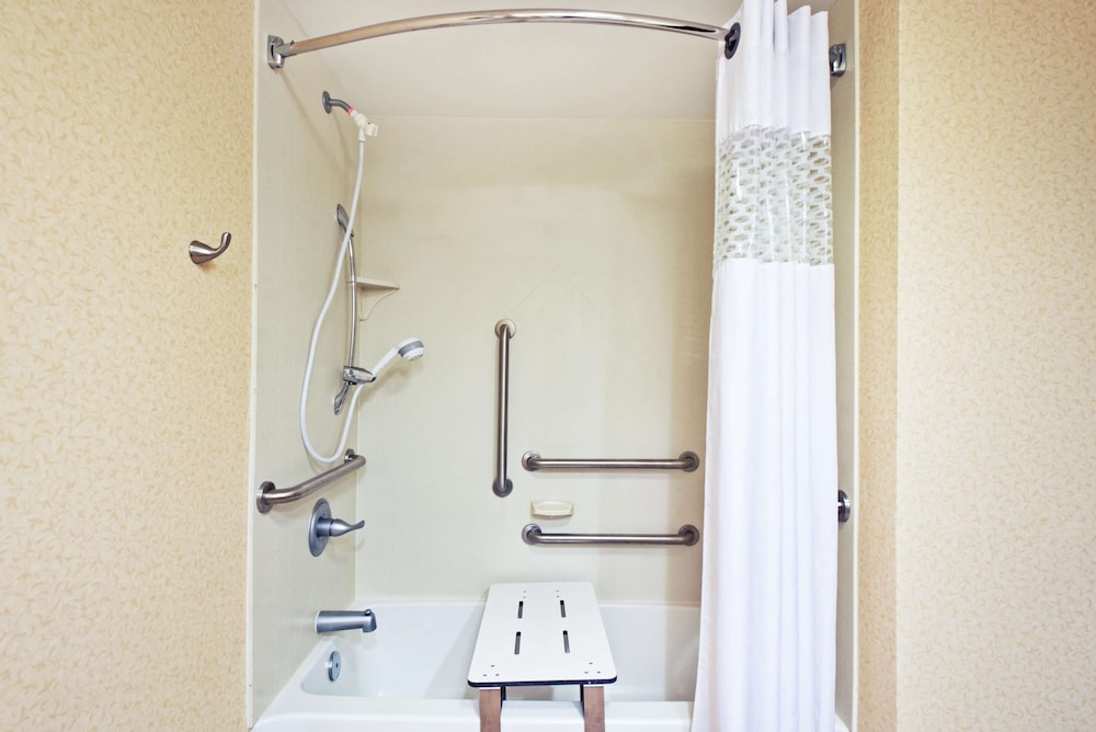 Hampton Inn Huntington/Barboursville 14/40
