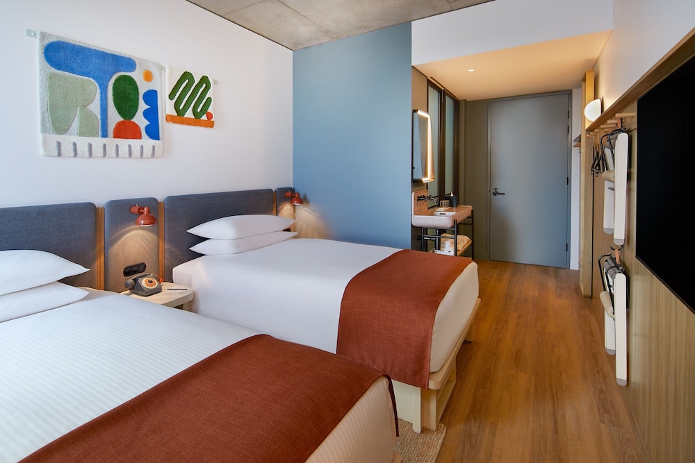 Moxy, 2 Double Beds, City View, High Floor