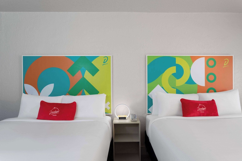 ROOM, 2 QUEEN BEDS