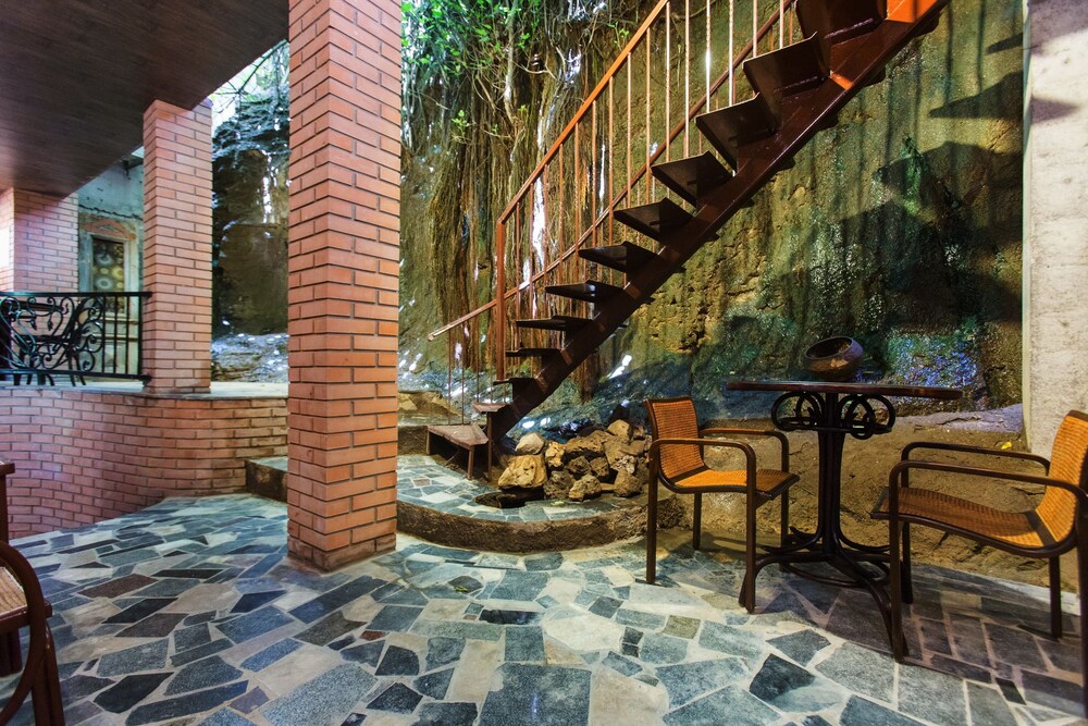 Bloom Boutique Hotel 27/50
