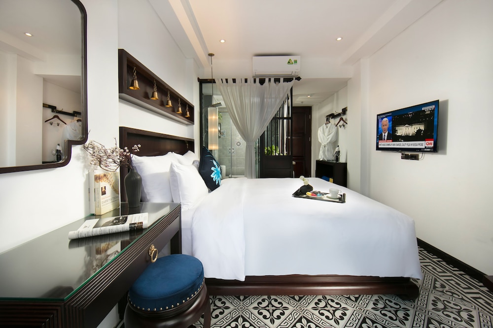 Carillon Boutique Hotel 18/30