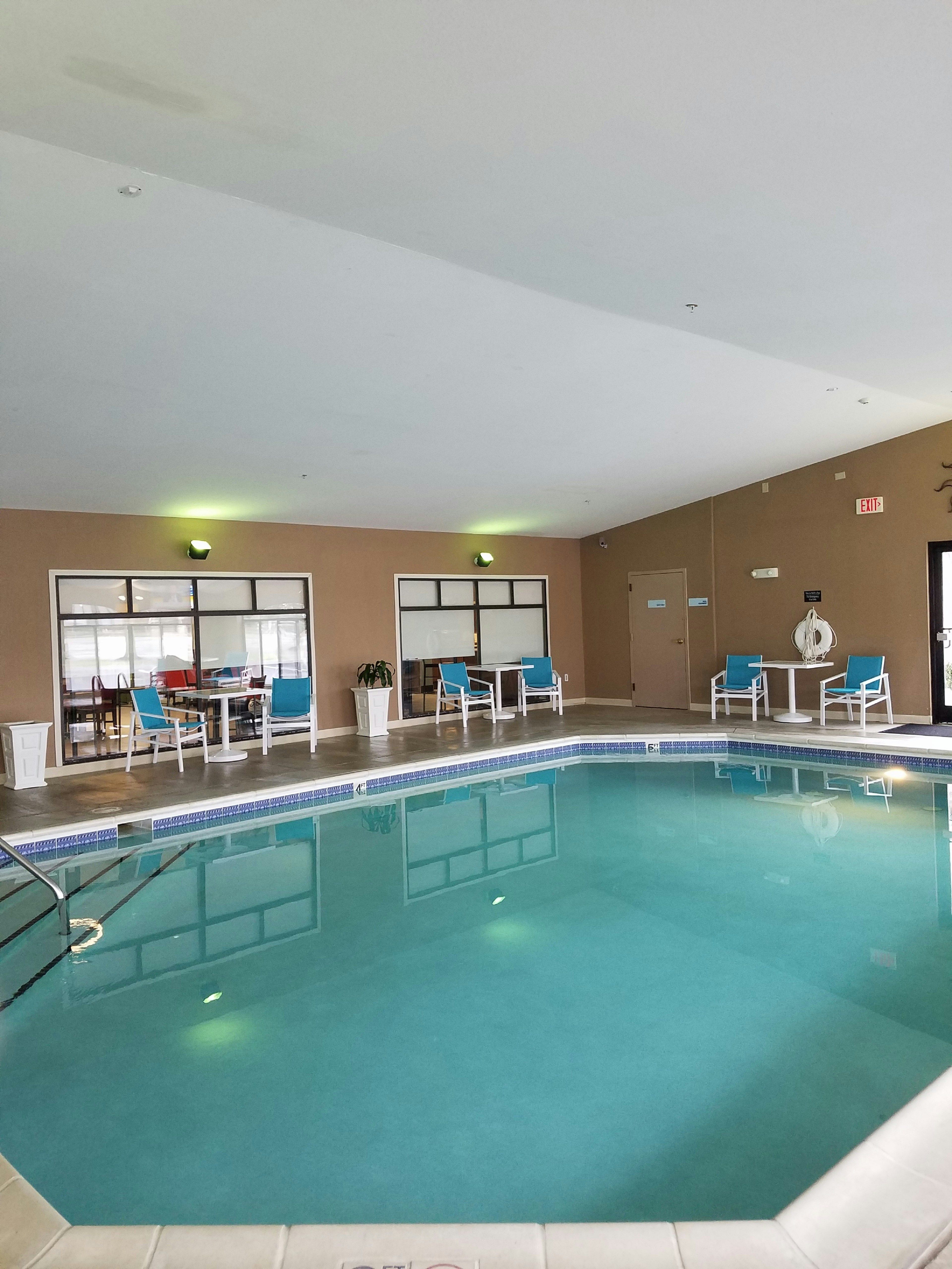 Holiday Inn Express Hotel and Suites Kingsport-Meadowview I-26 14/30