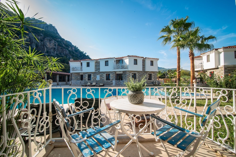 Turay Hotel (ex Calypso Plus) 9/50